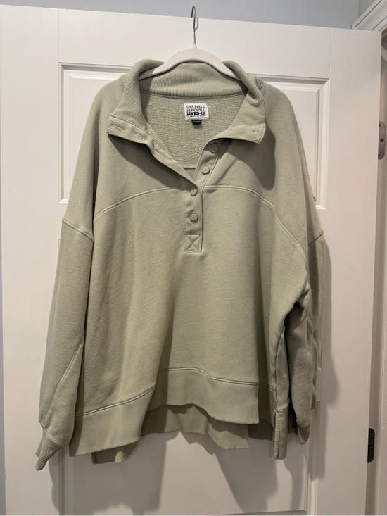 American Eagle Outfitters Tops - American Eagle XL Sage Green Collared Sweatshirt